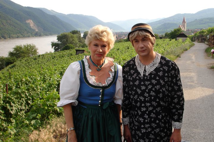 Ilse Bähnert mit »Mariandl« Waltraud Haas 
